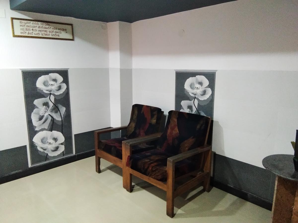 Hotel Sanman Lodge Шімоґа Екстер'єр фото